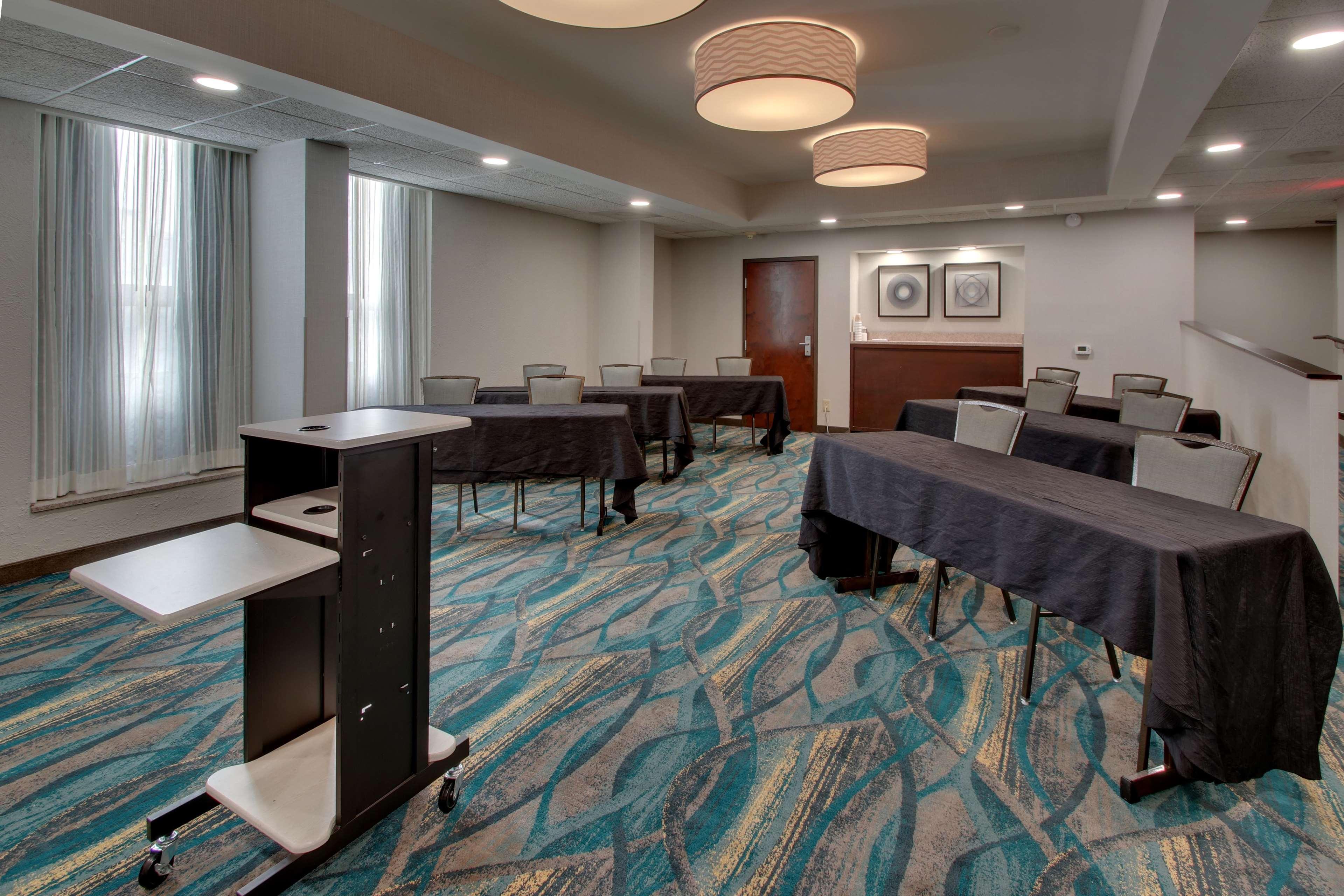 Best Western Plus Indianapolis North At Pyramids Exterior photo